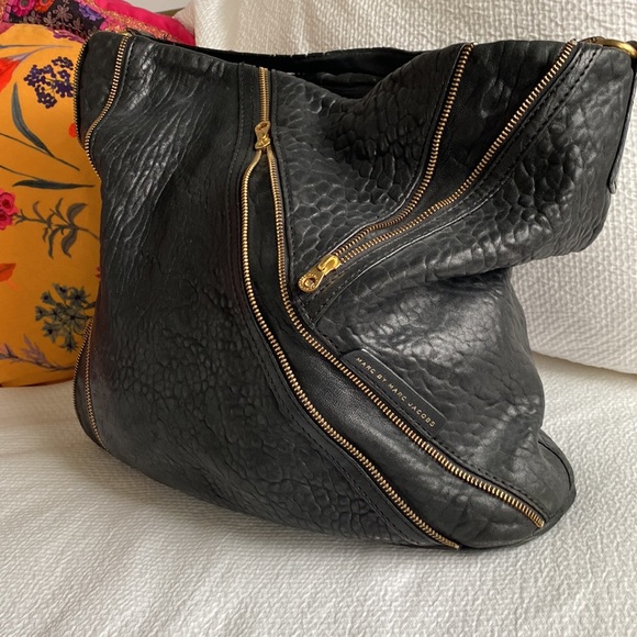 Marc By Marc Jacobs leather, crocodile effect hobo bag with gold hardware - Picture 4 of 5